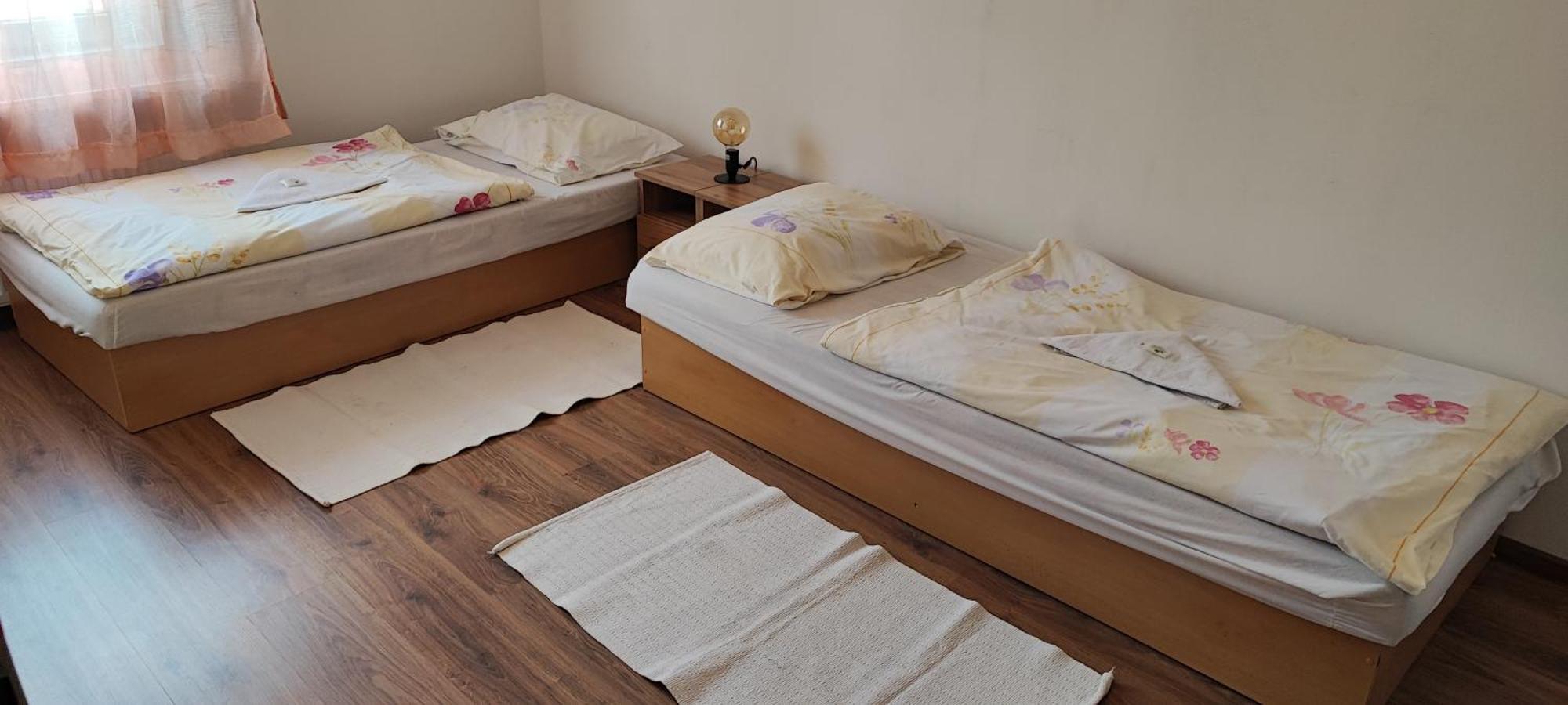 Hotel Merkur Калужа Экстерьер фото